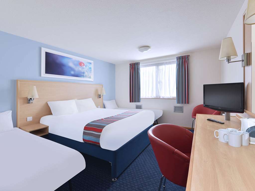 Travelodge Ashford Habitación foto